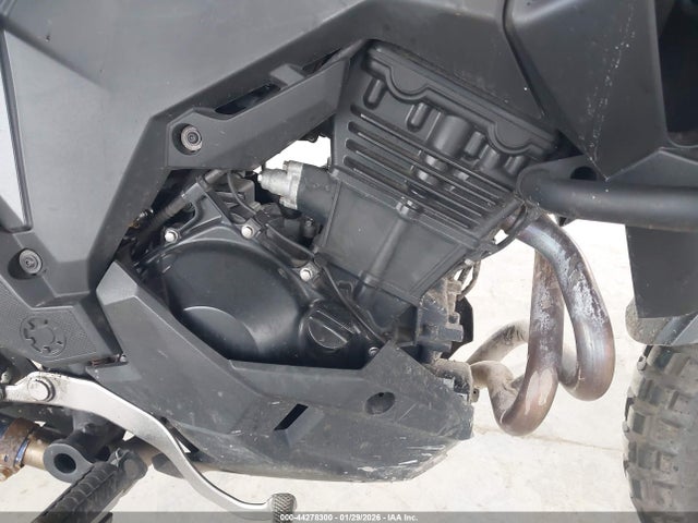 JKALE8B13LDA02905 Kawasaki Kle300 B