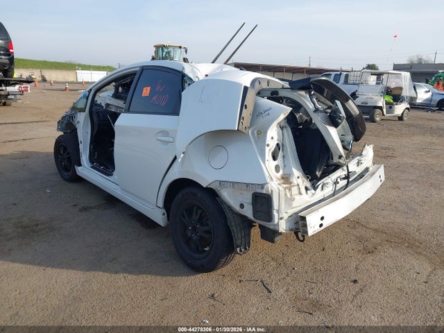 JTDKN3DUXE0391934 Toyota Prius Three