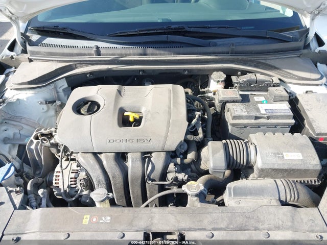 5NPD84LFXKH403202 Hyundai ELANTRA SEL