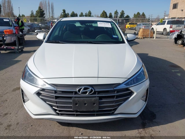 5NPD84LFXKH403202 Hyundai ELANTRA SEL