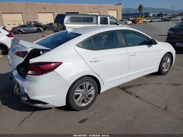 5NPD84LFXKH403202 Hyundai ELANTRA SEL