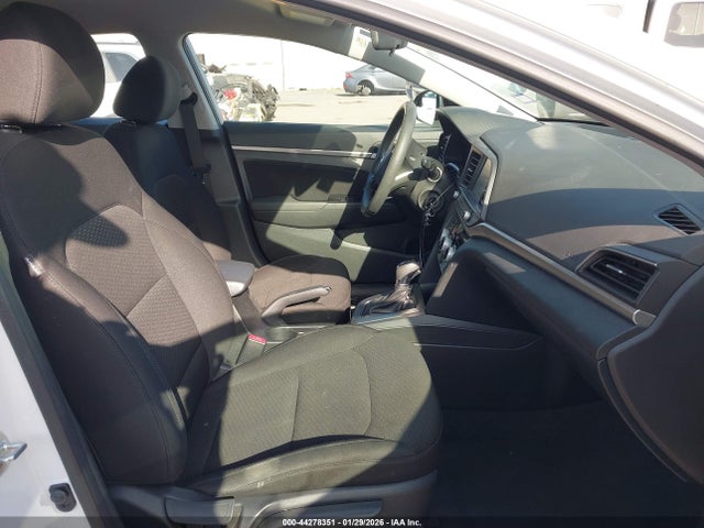 5NPD84LFXKH403202 Hyundai ELANTRA SEL