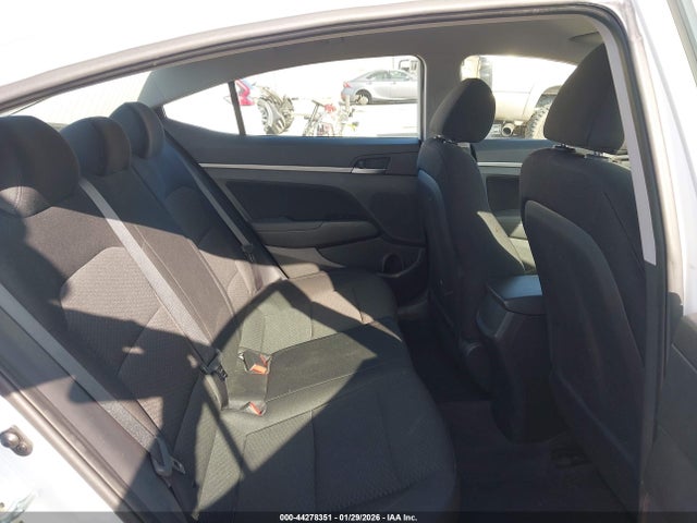 5NPD84LFXKH403202 Hyundai ELANTRA SEL