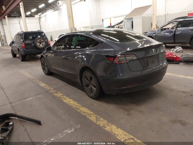 2022 TESLA MODEL 3 5YJ3E1EA0NF340702 Photo 2