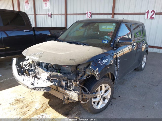 2022 KIA SOUL KNDJ23AU1N7180184 Photo 1