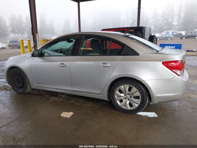 1G1PA5SGXE7115540 Chevrolet Cruze Ls Auto