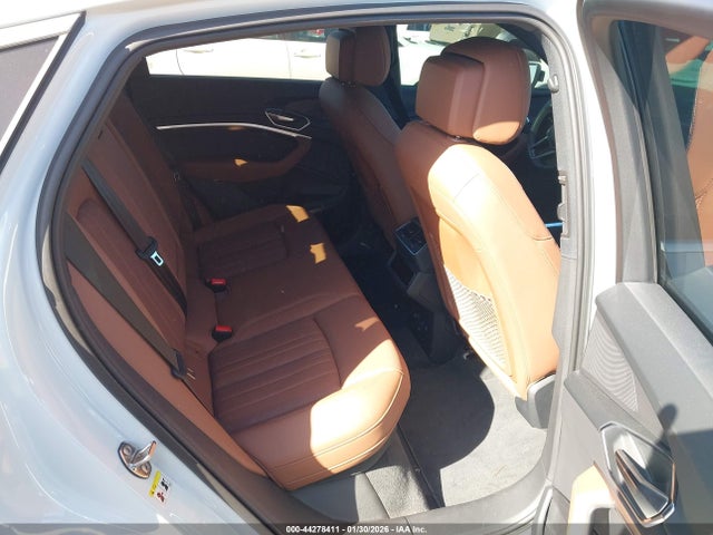Продажа на аукционе авто 2024 Audi Q8 E-tron S Line Premium Plus Quattro, vin: WA1CAAGE6RB024946, номер лота: 44278411