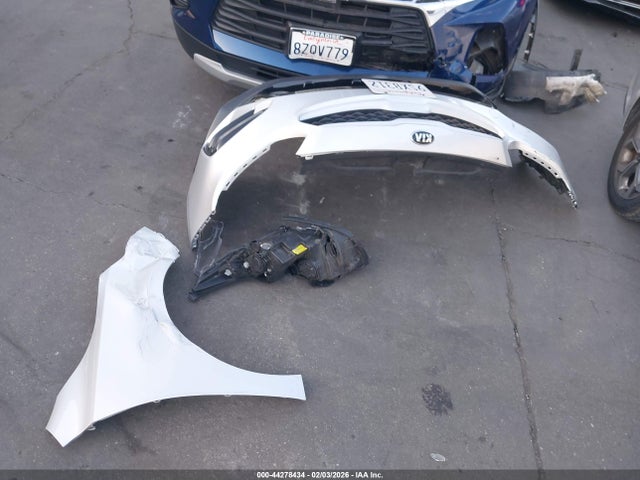 3KPF24AD1KE084126 KIA Forte Lxs