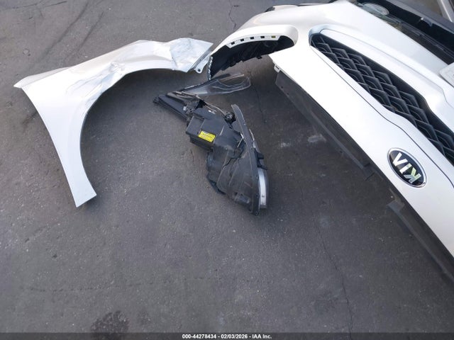3KPF24AD1KE084126 KIA Forte Lxs