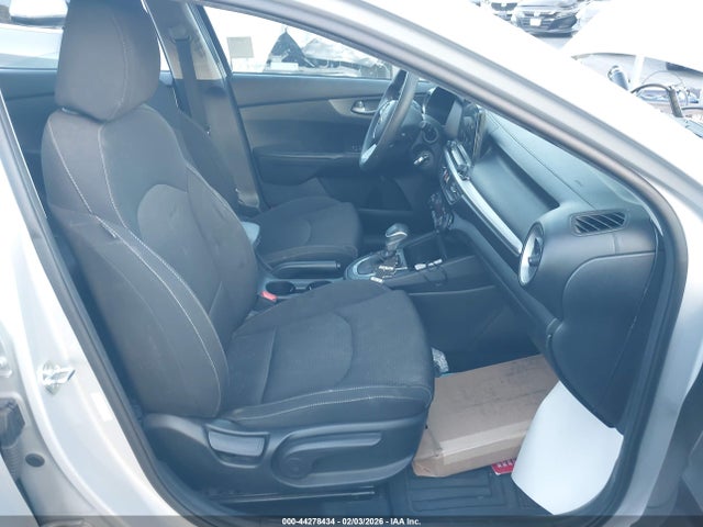 3KPF24AD1KE084126 KIA Forte Lxs