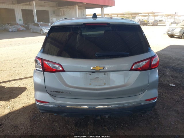 2GNAXKEX1J6227120 Chevrolet EQUINOX LT