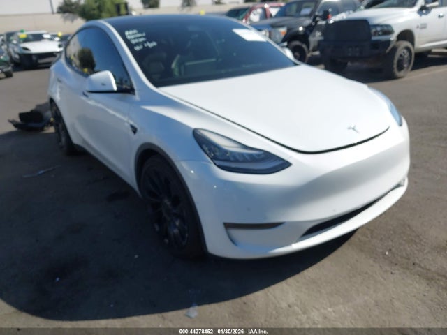 2020 TESLA MODEL Y 5YJYGDEF7LF001963 Photo 0