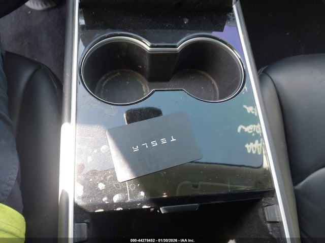 2020 TESLA MODEL Y 5YJYGDEF7LF001963 Photo 10