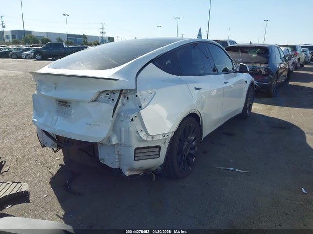 2020 TESLA MODEL Y 5YJYGDEF7LF001963 Photo 3