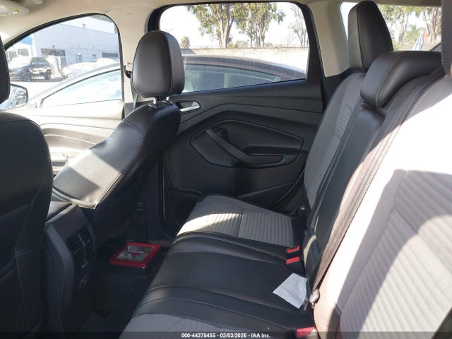 1FMCU0GD6HUA81211 Ford ESCAPE SE