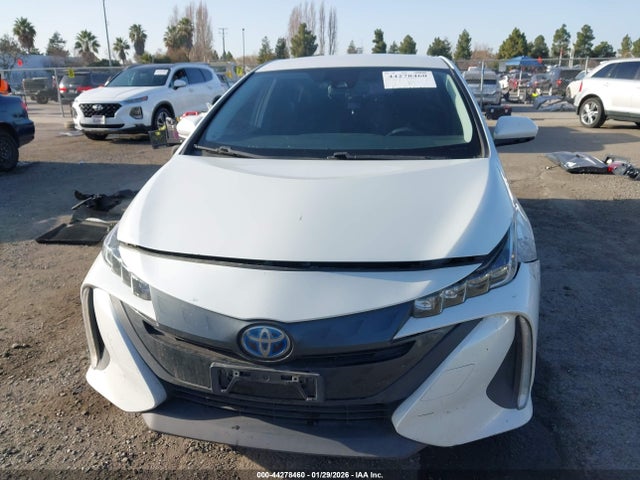 JTDKAMFP1M3177940 Toyota Prius Prime Le