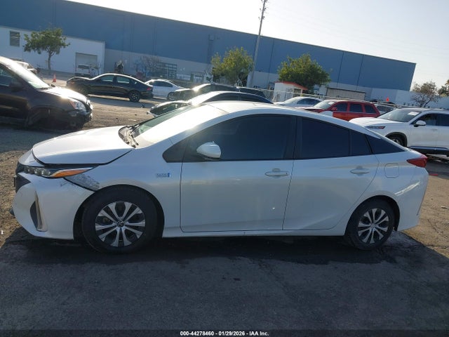 JTDKAMFP1M3177940 Toyota Prius Prime Le
