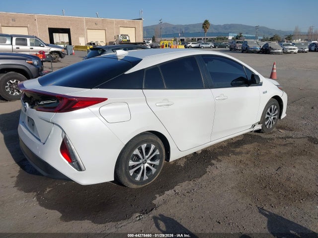 JTDKAMFP1M3177940 Toyota Prius Prime Le