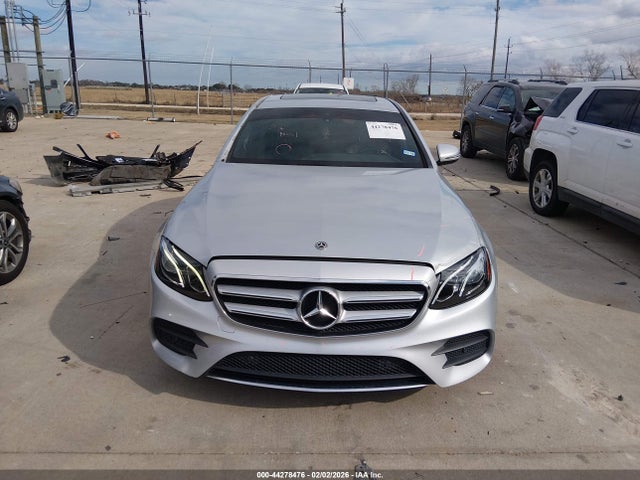 WDDZF4KB4HA239428 Mercedes-Benz E 300 4matic
