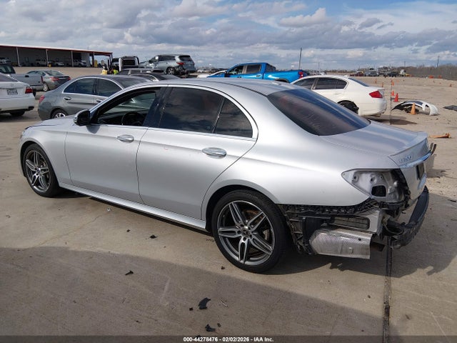 WDDZF4KB4HA239428 Mercedes-Benz E 300 4matic