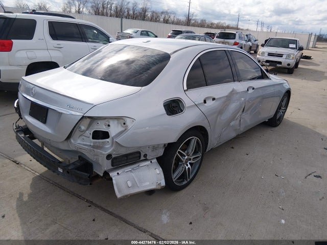 WDDZF4KB4HA239428 Mercedes-Benz E 300 4matic
