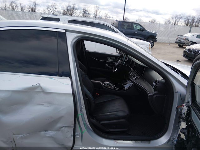 WDDZF4KB4HA239428 Mercedes-Benz E 300 4matic