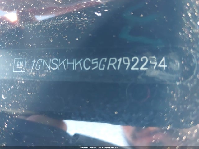 44278482 :رقم المزاد ، 1GNSKHKC5GR192294 vin ، 2016 Chevrolet Suburban Lt مزاد بيع