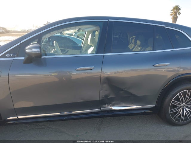 4JGDM4EB3PA010335 Mercedes-Benz Eqs 580 Suv 4matic