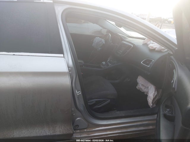 Aukcja sprzedaży 2015 Chrysler 200 Limited, vin: 1C3CCCABXFN579360, numer aukcji: 44278504