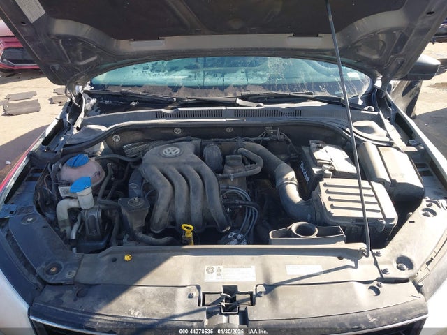 3VW2K7AJ9FM230612 Volkswagen Jetta 2.0l S