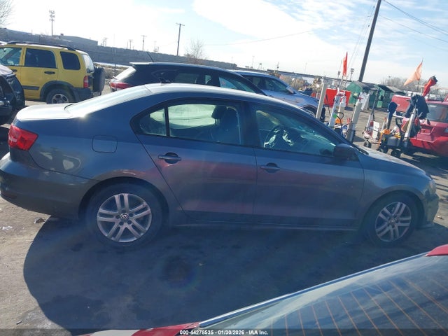 3VW2K7AJ9FM230612 Volkswagen Jetta 2.0l S
