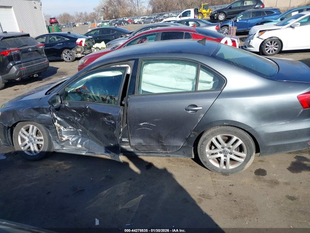 3VW2K7AJ9FM230612 Volkswagen Jetta 2.0l S