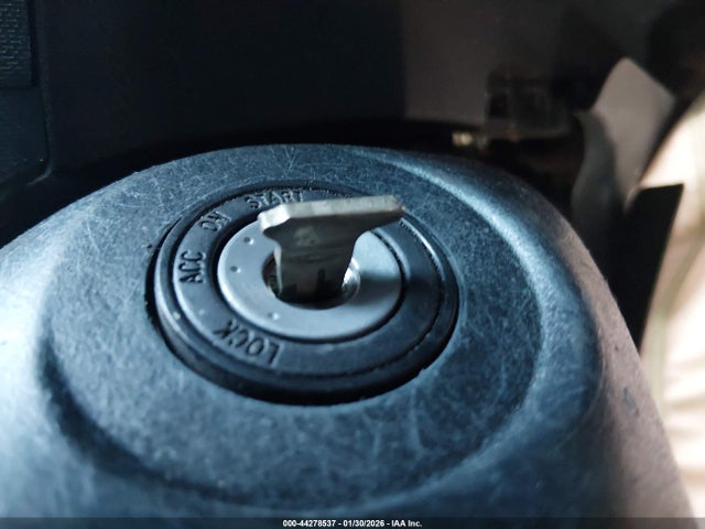 JTDKDTB31E1062241 Toyota Prius C Two