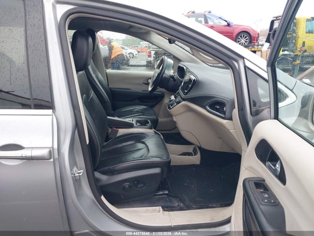 2C4RC1GG1JR185741 Chrysler Pacifica Limited