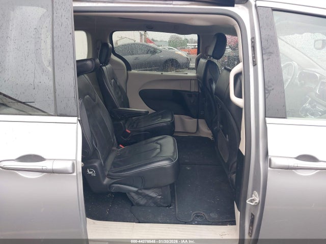 2C4RC1GG1JR185741 Chrysler Pacifica Limited