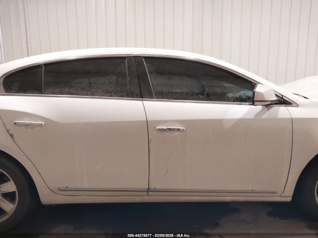 44278577 :رقم المزاد ، 1G4GC5GD4BF321823 vin ، 2011 Buick Lacrosse Cxl مزاد بيع