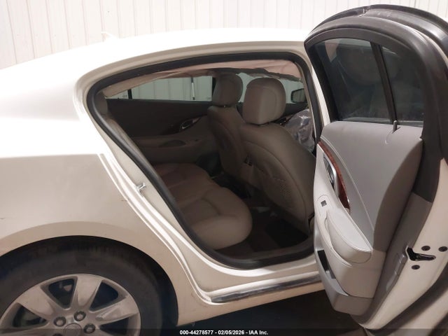 44278577 :رقم المزاد ، 1G4GC5GD4BF321823 vin ، 2011 Buick Lacrosse Cxl مزاد بيع