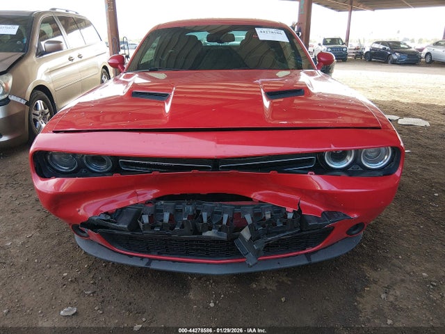 2015 Dodge Challenger Sxt მანქანა იყიდება აუქციონზე, vin: 2C3CDZAG0FH775568, აუქციონის ნომერი: 44278586