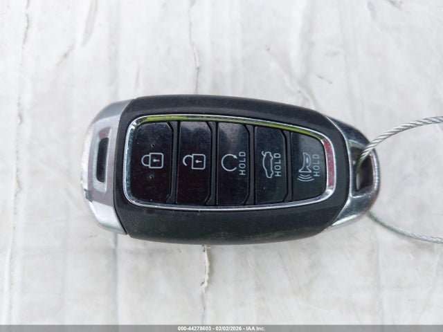 KMHLM4AG8NU218929 Hyundai ELANTRA SEL