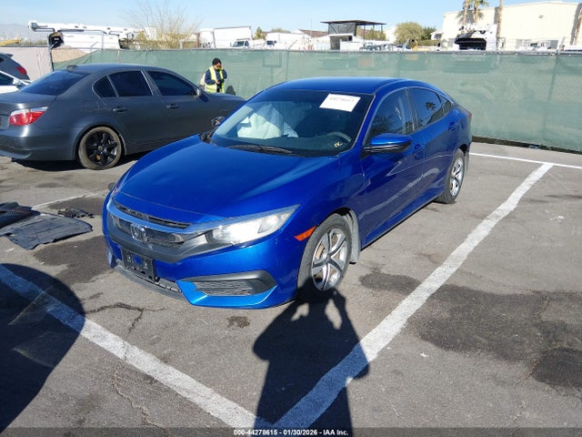 Honda Civic Lx 2018 2HGFC2F50JH580171 Image 2