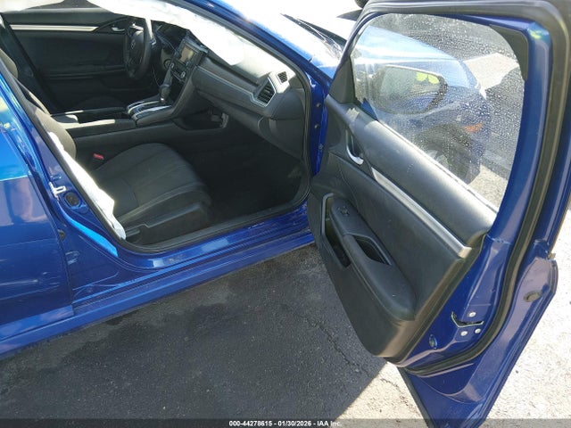 Honda Civic Lx 2018 2HGFC2F50JH580171 Image 5