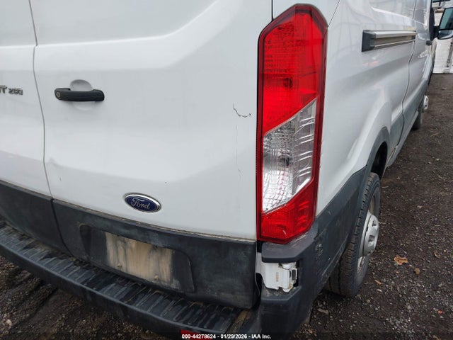 Ford Transit-250 2023 1FTBR2X84PKB37933 Image 17