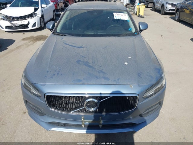 LVY982MK0JP027417 Volvo S90 T5 Momentum
