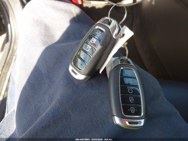 KMHLP4AG3PU575476 Hyundai Elantra Limited