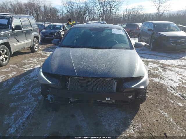 KMHLP4AG3PU575476 Hyundai Elantra Limited