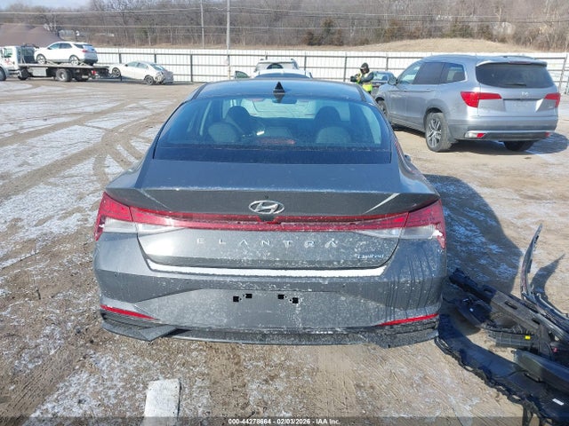 KMHLP4AG3PU575476 Hyundai Elantra Limited