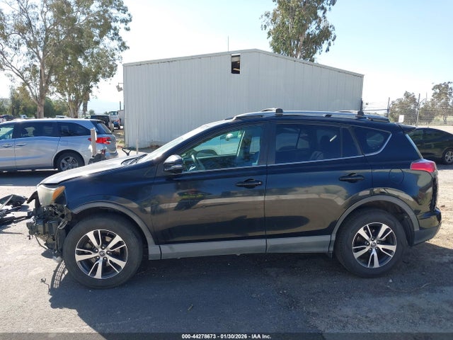 2T3WFREV5JW478882 Toyota Rav4 Xle