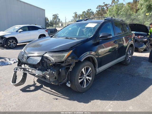 2T3WFREV5JW478882 Toyota Rav4 Xle