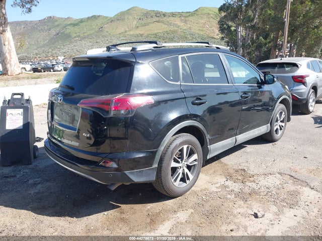 2T3WFREV5JW478882 Toyota Rav4 Xle