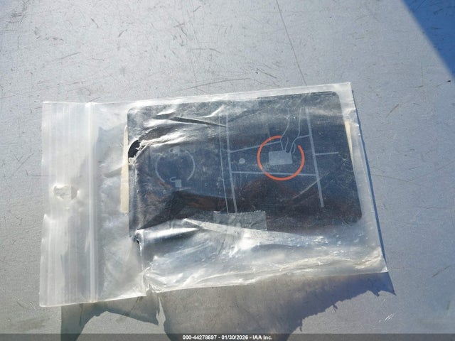 2021 TESLA MODEL Y 5YJYGDEF8MF195081 Photo 10